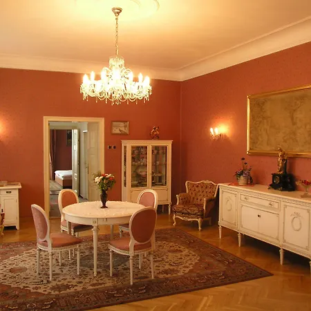 Zamek Szálloda 4*